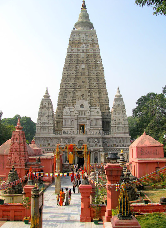 Mahabodhi-Temple-Bodh-Gaya.jpg